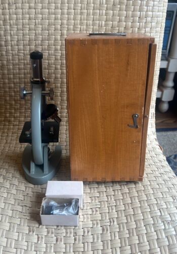Vintage Tasco 300x Student Microscope w Wooden Carrying Case - Picture 6 of 8