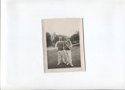 Nr.7913 / Vintage Foto 2 Tennisspieler ca. 1955