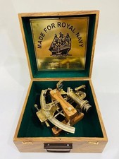 Sextant mit zwei Teleskopen Antikes maritimes Navigationsinstrument mit Box