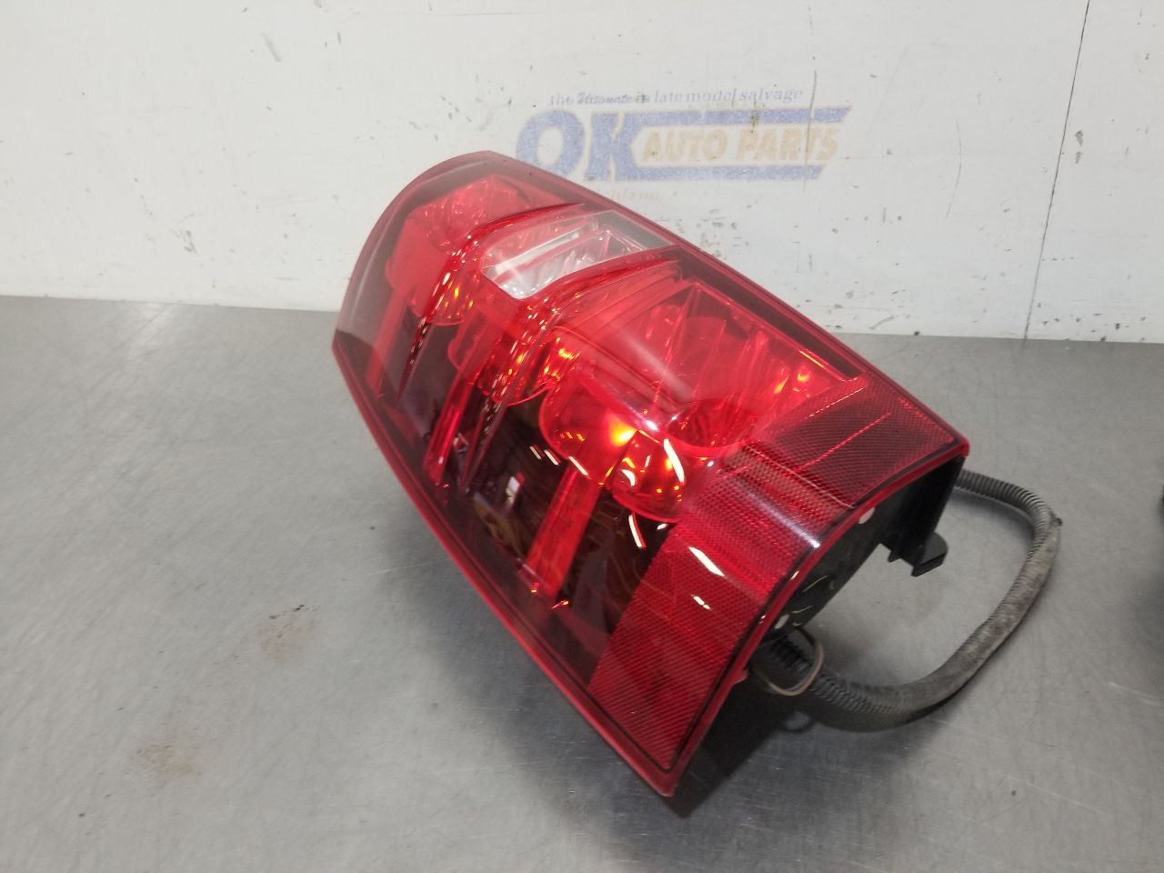 13 2013 CHEVY TAHOE LS QUARTER PANEL MOUNTED TAIL LIGHT LAMP LEFT DRIVER