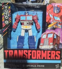 Transformers  86 The Movie Studio Series Optimus Prime MTMTE Collection  Battle