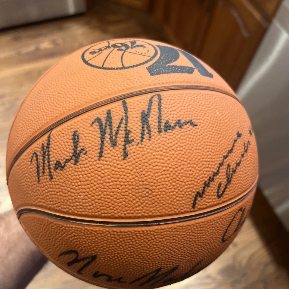 1982-1983 76ers Champions/HOFers Signed Basketball And Julius Erving - Image 4 of 4
