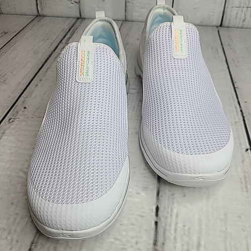Alfombra Goga refrigerada por aire Skechers Ultra Go para mujer Atlético blanco 11.0 - Imagen 4 de 17