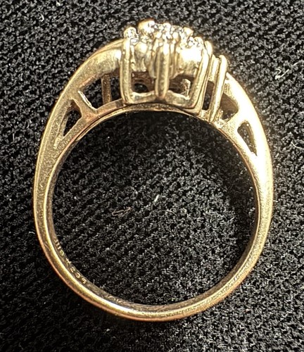 10K Yellow Gold Diamond Cluster Ring 3.4g Sz 6 - PRE OWNED - Picture 4 of 8