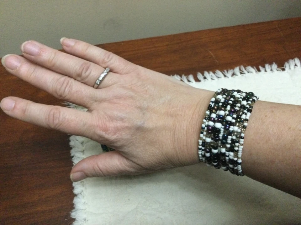 Lot of 3 Glass Seed Bead Bracelets Adjustable Memory Wire 5X Boho Coil Wrap - Image 2 of 4