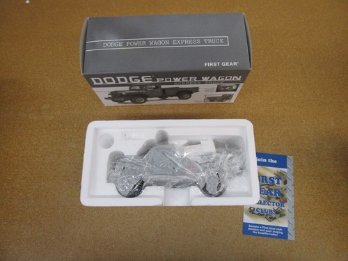 Dodge Power Wagon Express truck First 1st GEAR 1/30 box diecast toy truck Z - Picture 2 of 12