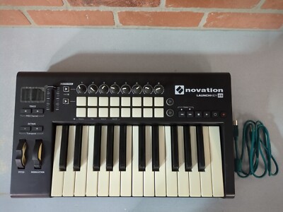 Novation Launchkey 25 Mk2 Midi Keyboard Controller