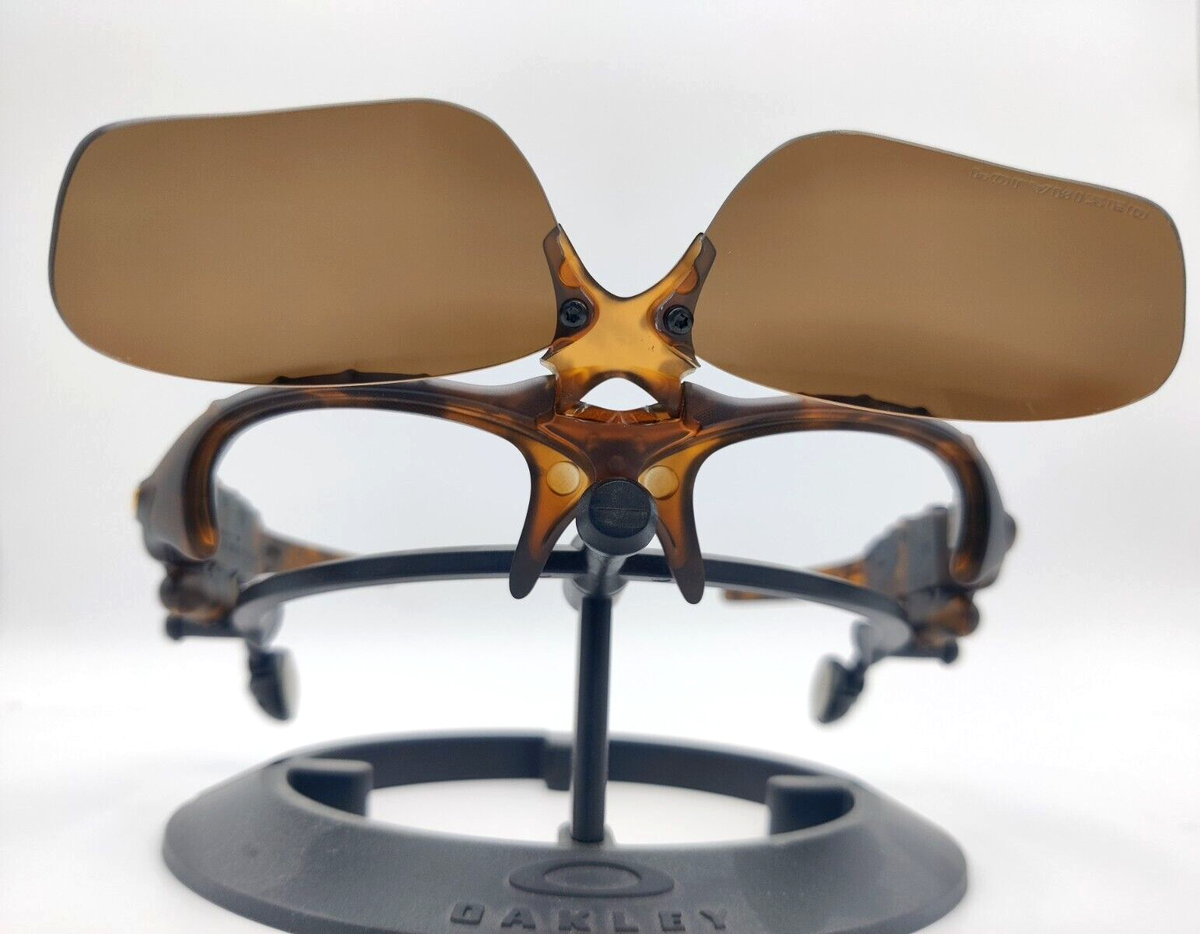 Oakley Thump Tortoise 256Mb + Gold Iridium Polarized 05-152 Oakley Thump Tortoise 256Mb + Gold Iridium Polarized 05-152