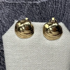 Mignon Faget 14K yellow gold Clam Shell clip Earrings 11/16" 5.45  grams
