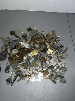 Mixed Key Lot   Crafts, Art Projects, House Padlock Car Keys (11 Keys)