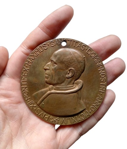 *HH* Medaglia Uniface Papa Pio XII Vaticano Stato Pontificio Scirocchi 1944  - Foto 3 di 4