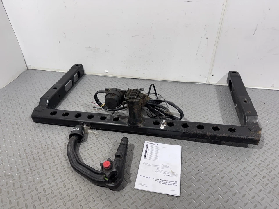BOLSA DE REMOLQUE DESMONTABLE Y CABLEADO AUDI A4 S4 B8 ALLROAD A5 S5 8T 8F WESTFALIA 13 PINES Foto 3 de 4