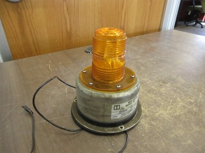 Tomar Electronics Mini Strobe 700-110 120V Amber Used