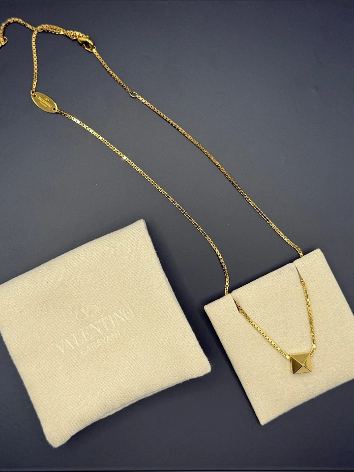 Collar Rockstud Único Valentino Garavani — Tono Dorado — Nuevo con Caja Foto 2 de 4