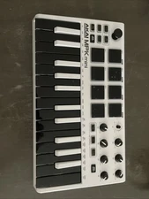 Akai MPK Mini MK3 Keyboard and Pad Controller
