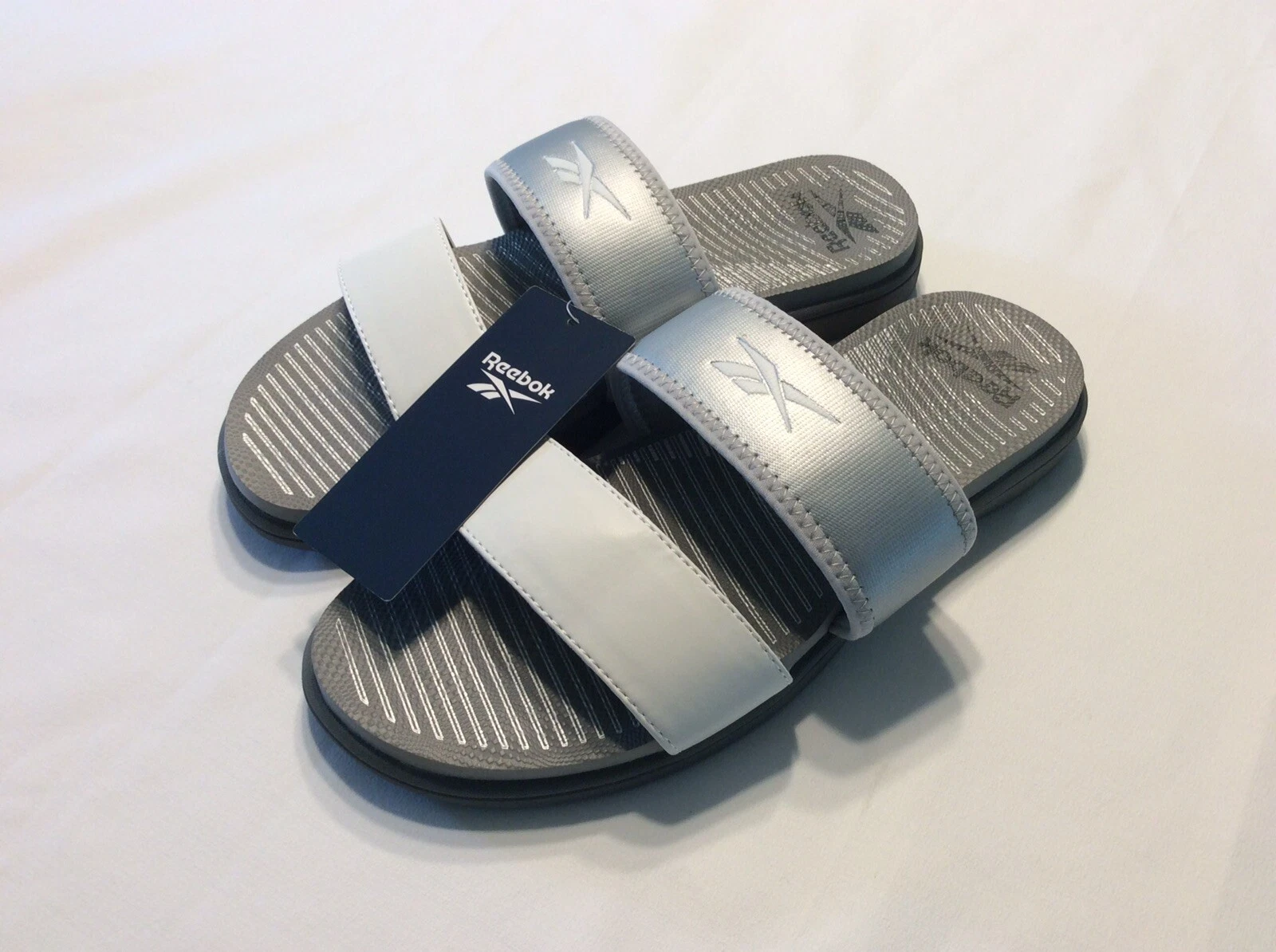 Nuovi sandali Reebok donna Sprint paralleli slide bianchi argento taglia 11 scarpe