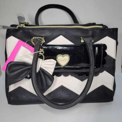 Betsey Johnson Black & White Chevron Faux Leather with Tags Satchel New York NY - Picture 1 of 12