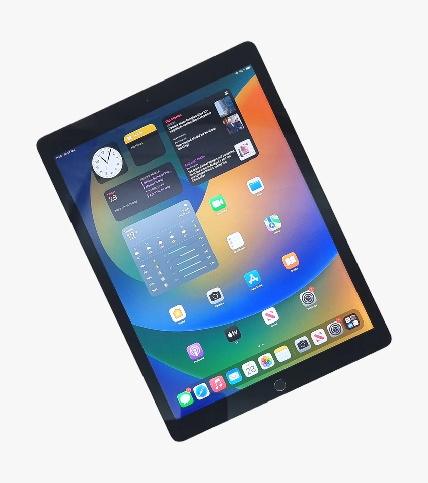 Apple iPad Pro 1st Generation Tablet, 32GB, Wi-Fi, Space Grey, A1584 - Image 3 of 4