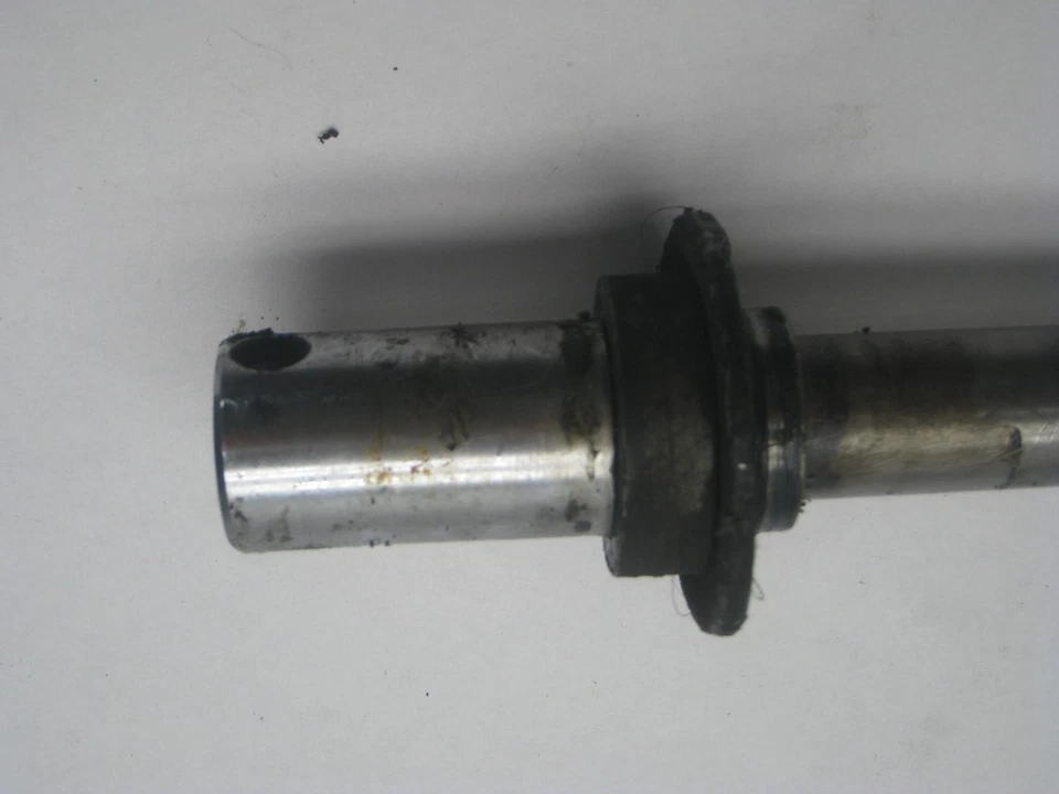 1980 YAMAHA XS1100 SG XS 1100 REAR DRIVE WHEEL AXLE SHAFT ROD - Image 2 of 3