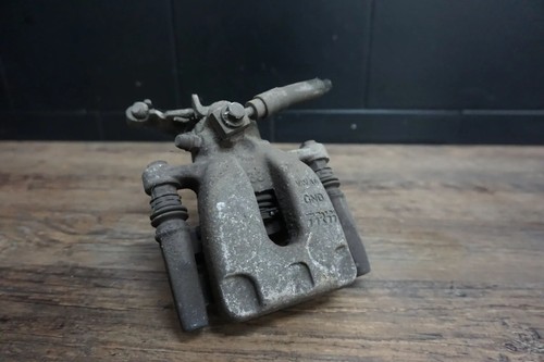 Bremssattel TRW 38 hinten rechts / ŠKODA OCTAVIA 5E 2.0 TDI / 5Q0615424A