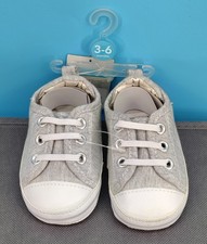 Carter's Crib Infant Slip On Sneackers Shoes Light Gray Size 2 3-6months .
