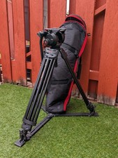 Manfrotto 504HD Fluid Video Head + 546B Alumi...