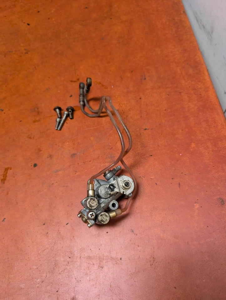 Suzuki TS 125 1974 bomba de aceite Prospector 16100-28840 OEM bomba de aceite Mikuni Foto 4 de 4