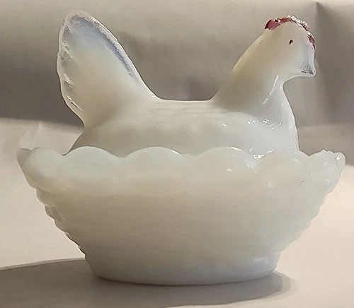 1950's Westmoreland?? Milkglass Coldpaint Hen on Nest SALT CELLAR Ring Of Fire