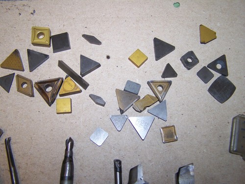 Lot of about 40 lathe bits and about 40 carbide inserts - Picture 3 of 8