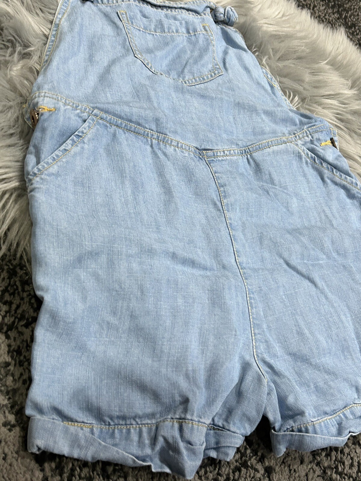 Picture 2 of 4