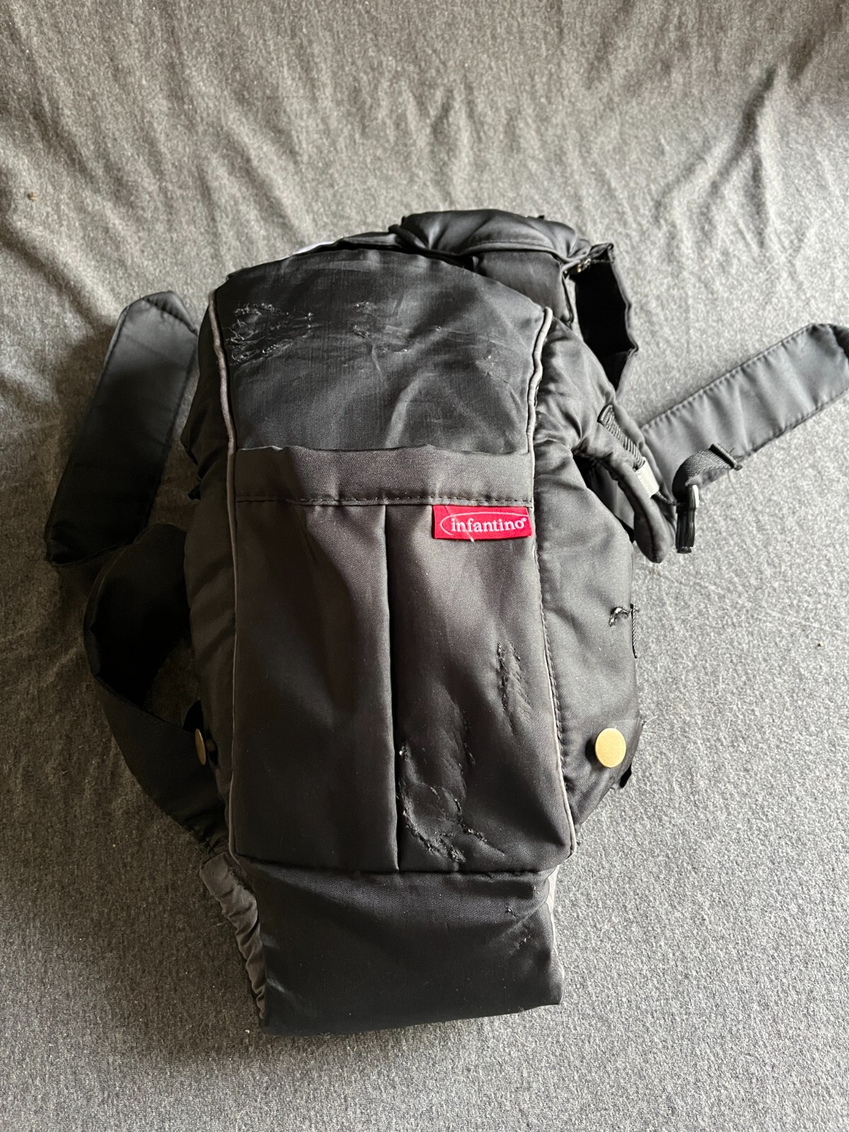 Infantino baby carrier-image