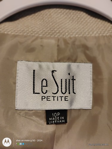 Le Suit 2-Piece Cream Skirt Jacket Sz 10P Lined Cream Pockets - Picture 2 of 5