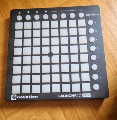 Novation Launchpad Mini MK2 USB Controller