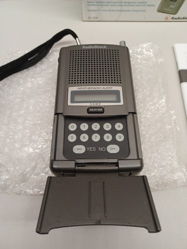 Radio Shack radio meteo portatile 12-254 con scatola e manuale originali. - Foto 4 di 10