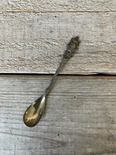 Dutch Hallmarked Souvenir Spoon Girl Carrying Buckets