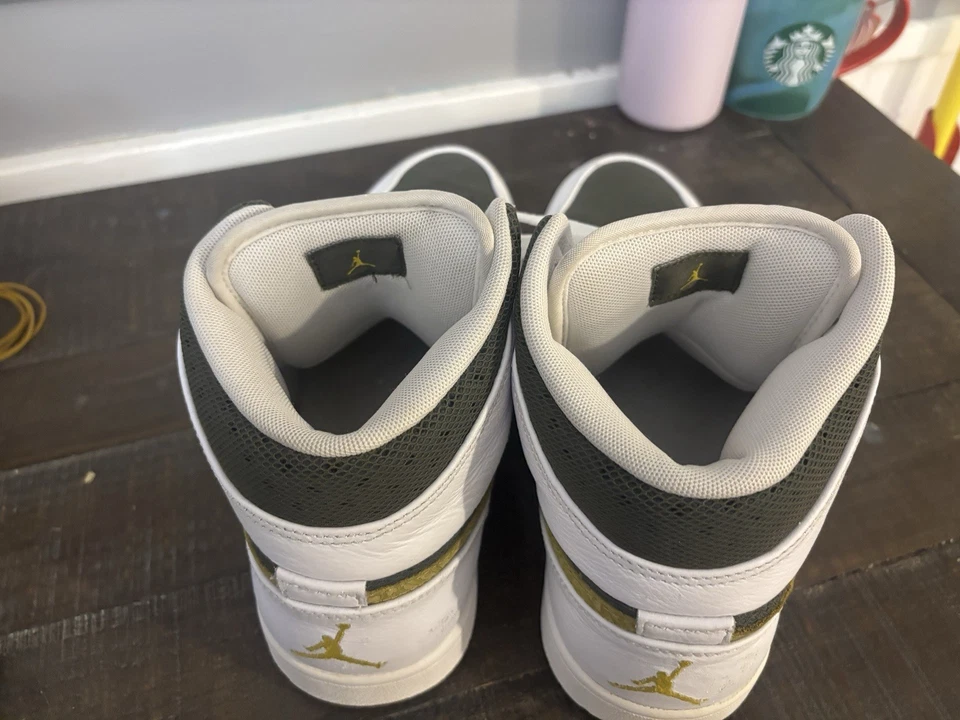 Talla 10.5 - Air Jordan 1 Phat Cargo Caqui Foto 3 de 4