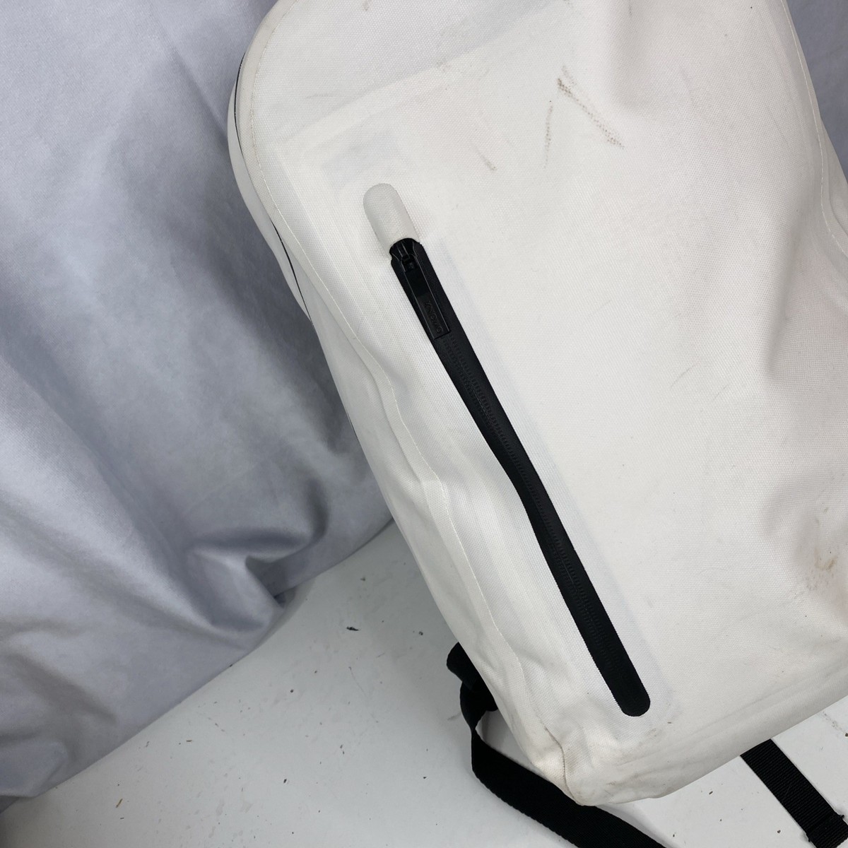 Knomo London White Laptop Backpack Bag 16