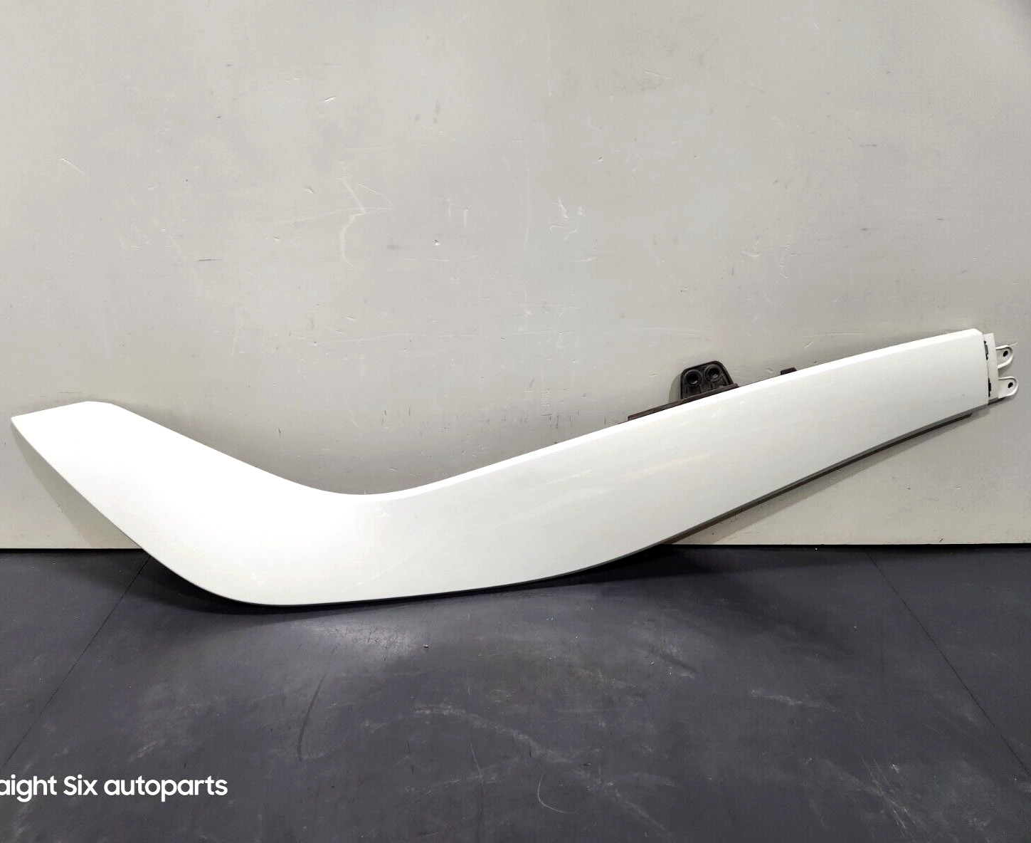 ✅ 14-20 BMW i8 I12 Coupe Rear Right Passenger Side Molding Panel Turn Signal