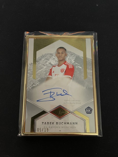 2023-24 Topps Transcendent Bayern München Tarek Buchmann /19 on Card Goldframe