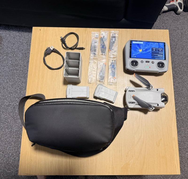 DJI Mini 3 Pro Ready to Fly Drone with DJI RC, Batteries, Charger, Bag 34min