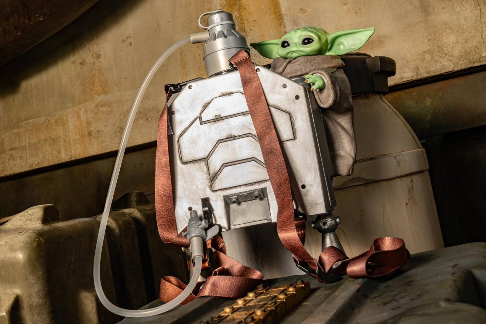Star Wars The Mandalorian And Grogu Jetpack Backpack Sipper In Hand 