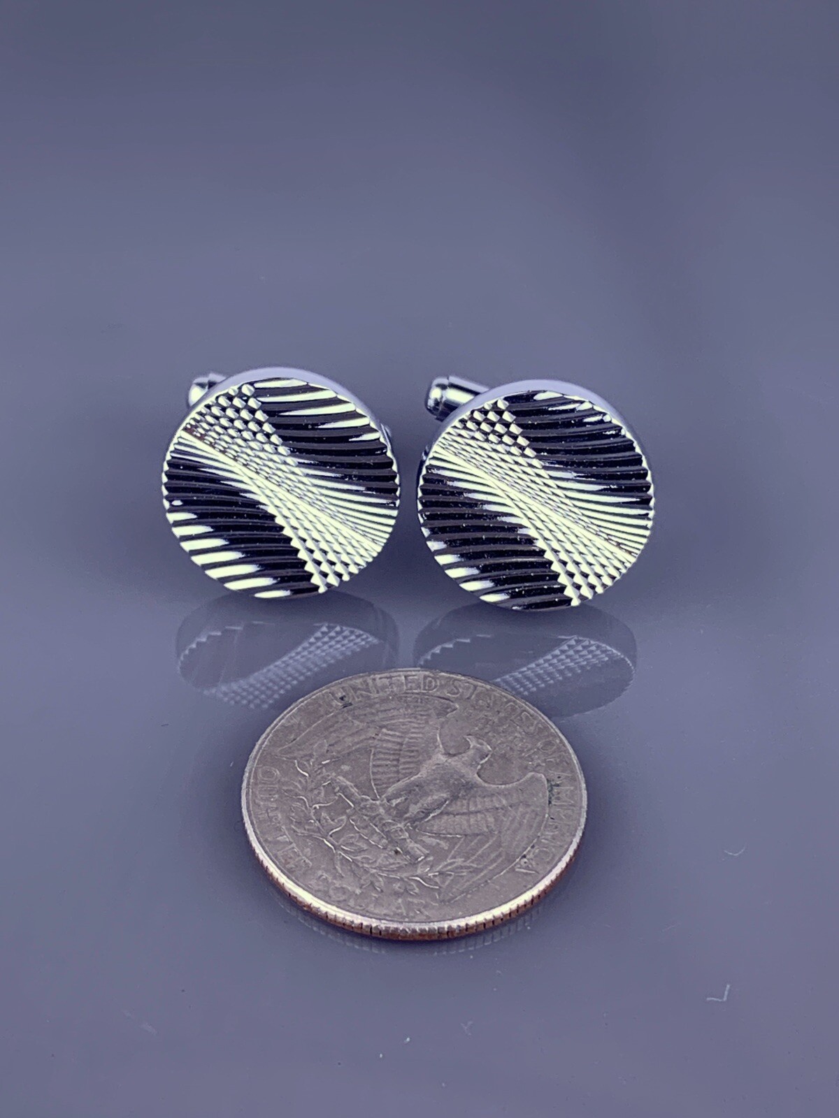 Etched Lines Dimensional Cufflinks Silver Tone St… - image 5