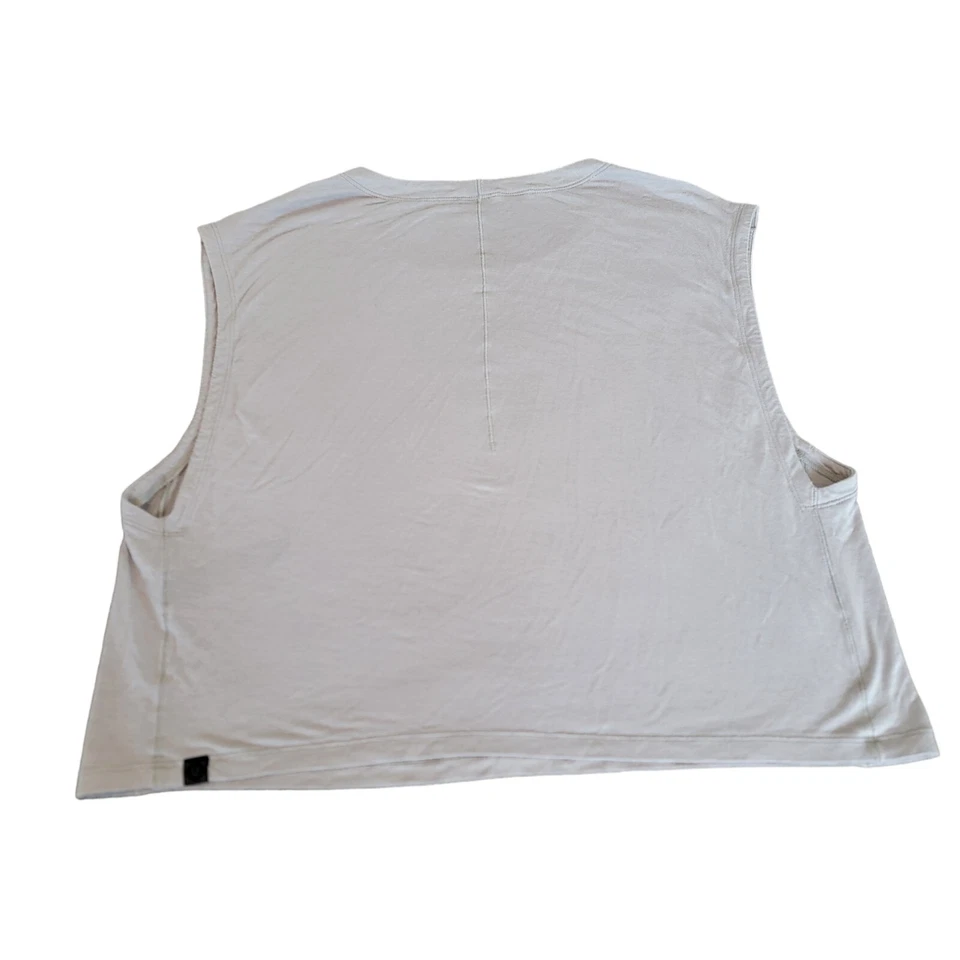 Camiseta sin mangas Lululemon cuello redondo gris claro recortada relajada talla L mujer musculosa Foto 2 de 4