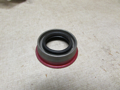 New Genuine OEM GM General Motors 08679744 Front Wheel Drive Seal NOS