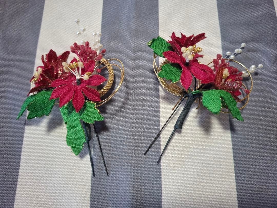 Japanese style flower hair ornament for kimono or yukata, traditional accessory