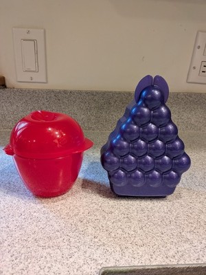Tupperware Grape and Apple Keepers Fruit Locker Hinged Snack Container New!