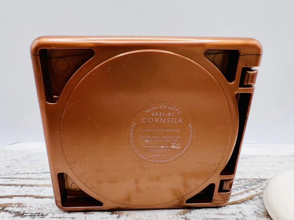 NUEVO SIN CAJA SALLY HANSEN ~ Control de brillo de seda de maíz polvo de bronce rubor ~ 6841-01 bronce Foto 3 de 3