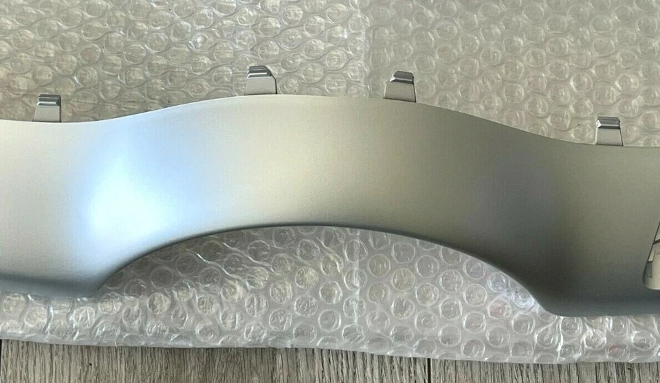 СОВЕРШЕННО НОВАЯ ВЕРХНЯЯ МОЛДИНГОВАЯ БАЛКА MERCEDES GLA250 GLA45 2018-2020 ГОДОВ ВЫПУСКА, 15688806009982 ОТ ОРИГИНАЛЬНОГО ПРОИЗВОДИТЕЛЯ - Изображение 4 из 4