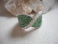 Sterling Silver Green White CZ Stones Twisted Front Ring Size 7  RE636