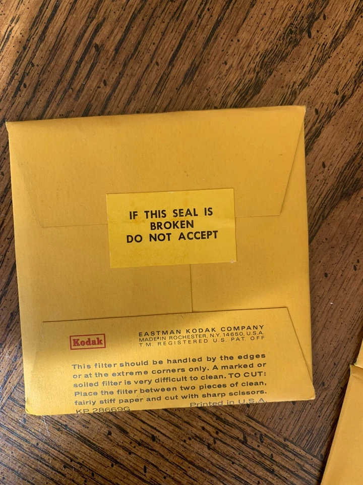 Kodak Wratten Gelatin Filter 1A Skylight 3 inch - Image 2 of 2